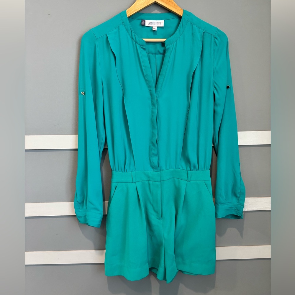 Jennifer Lopez Teal Round-Neck Top